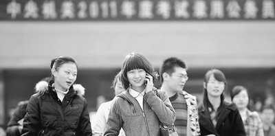 �����μ��������2011��ȹ���Ա���ԵĿ����߳�����������ͼƬ